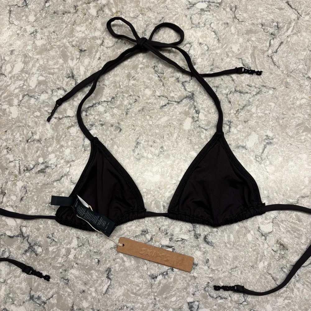 SKIMS Signature Swim Triangle Bikini Top with Logo Accents NWT Small Rare - Picture 5 of 9